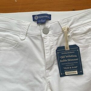 Democracy Absolution Ankle Jeans Size 2 Pure White NWT